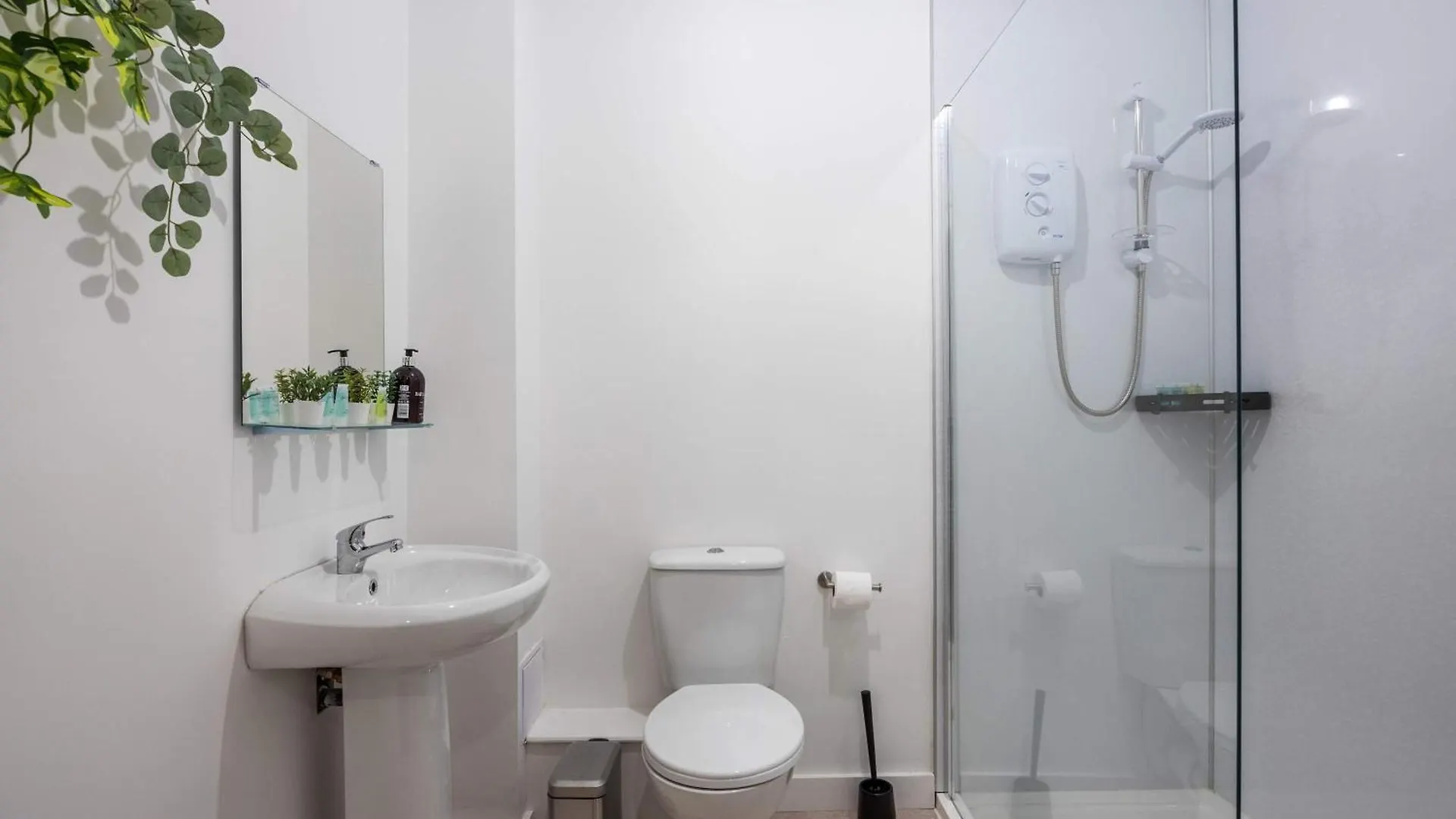 Inviting And Modern 2 Bedroom Apartment Walk To Centre Belfast Velká Británie