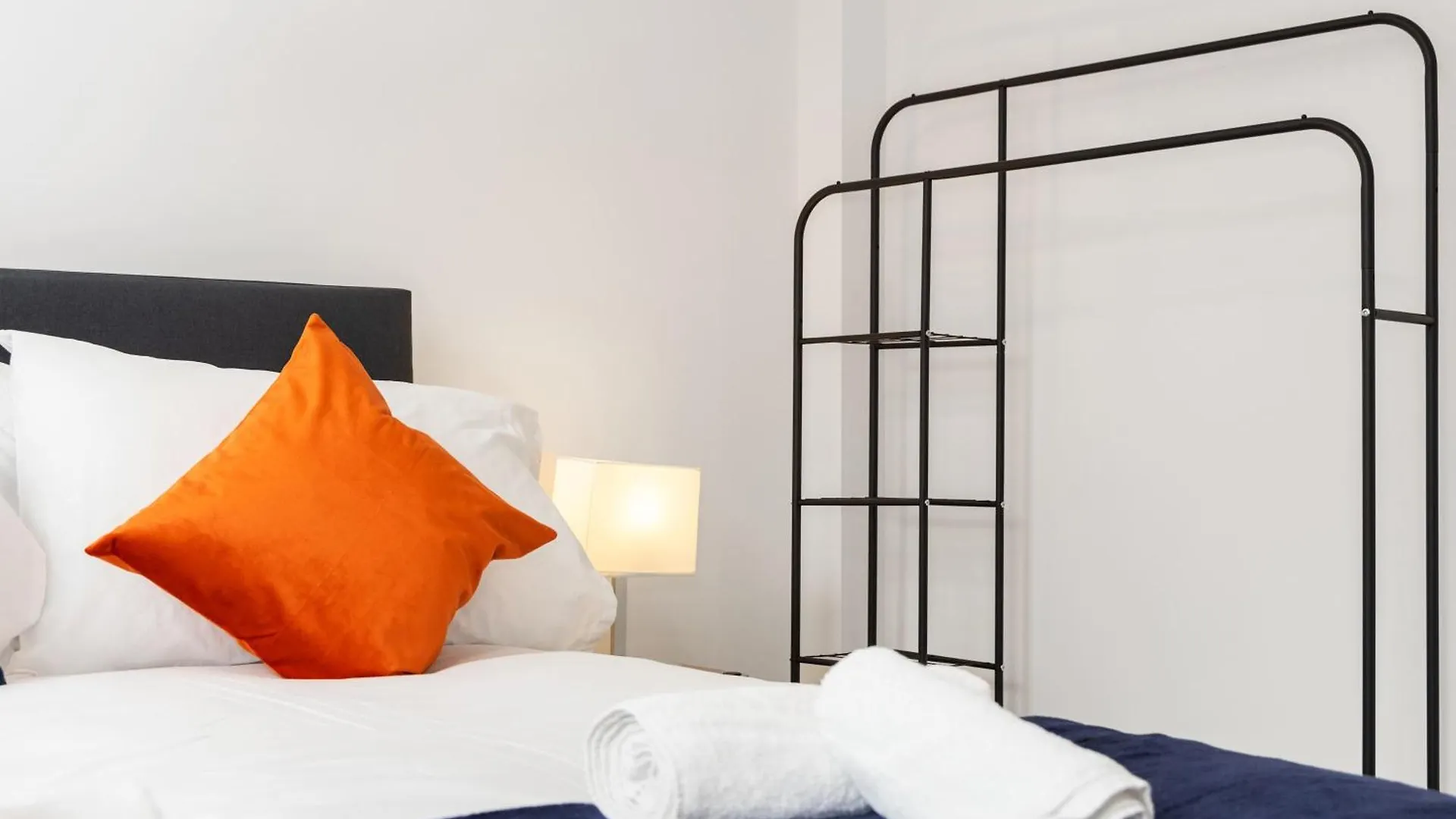 Prázdninový dům Inviting And Modern 2 Bedroom Apartment Walk To Centre Belfast